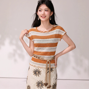 Hermoso conjunto de verano con un diseño genial, camiseta de punto a rayas con bloques de color y volantes, para mujer, top informal. - Product Image 3