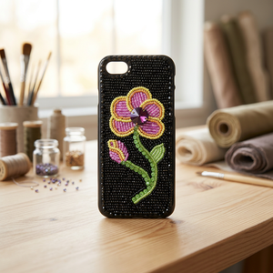 Coque de téléphone personnalisée avec fleurs en strass, coque de téléphone mobile à fleurs perlées, coque arrière décorative et protectrice - Product Image 1