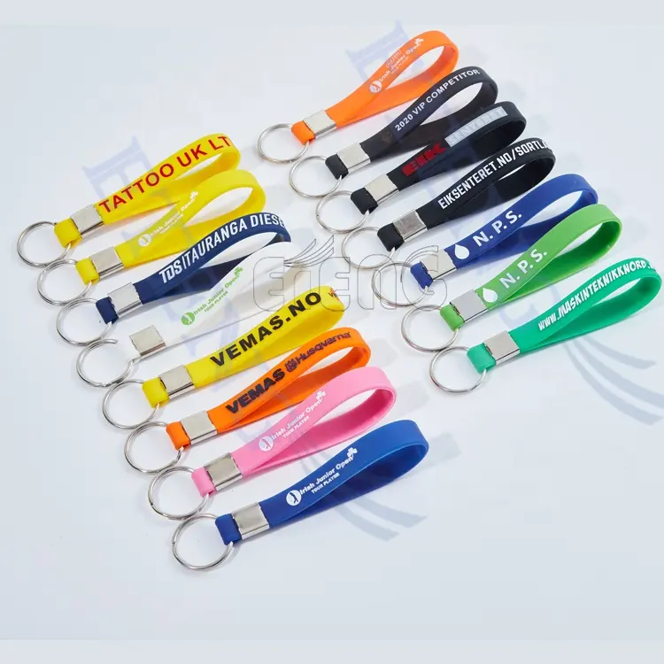 Thời trang giá rẻ & phổ biến Móc Chìa Khóa tùy chỉnh in ấn 2D cao su Keyring Key tag Fob Silicone dây đeo cổ tay móc khóa