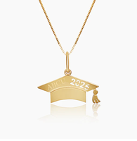 Collier en acier inoxydable plaqué or 14K PVD avec pendentif casquette de diplômé gravé au laser personnalisé 2026, chaîne maille forçat pour cadeaux de remise de diplôme
