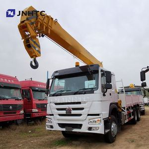 Truk Kargo Sinotruk Howo dengan 12Ton Teleskop Hidrolik Terpasang Boom Crane 6X4 10W Tipe Knuckle Howo Derek Truk untuk Dijual - Product Image 2