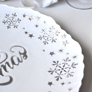Assiettes de présentation en verre blanc en gros avec bord festonné <span class=keywords><strong>pour</strong></span> la <span class=keywords><strong>décoration</strong></span> de table de mariage et de fêtes de fin d'année - Product Image 5