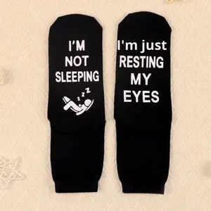 En stock, chaussettes de sol unisexes en coton intégral, antidérapantes, à pois, avec inscription « I'M NOT SLEEPING » - Product Image 4