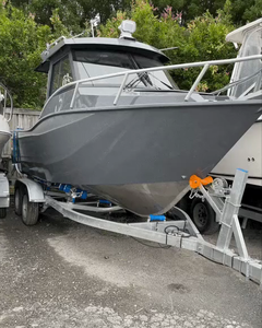 Bateau de pêche en aluminium de luxe Profisher à coque en V profonde de 6,25 m avec remorque - Product Image 1