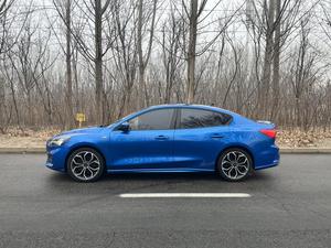 <span class=keywords><strong>Ford</strong></span> <span class=keywords><strong>Focus</strong></span> berline EcoBoost 180 <span class=keywords><strong>ST</strong></span>-<span class=keywords><strong>Line</strong></span> 2020 - Product Image 4