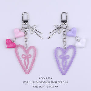 Moda multicolor dulce arco llavero acrílico en forma de corazón colgante chica corazón bolsa Decoración - Product Image 2
