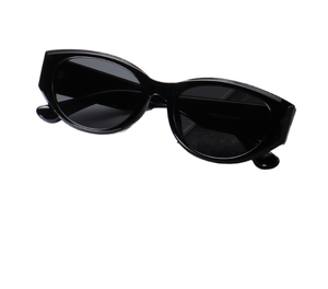 Lunettes de soleil œil de chat UV400, monture intégrale légère en plastique, verres noirs et gris, style Millionnaire, mode, pour femme, idéales pour les trajets quotidiens et les activités de plein air - Product Image 1
