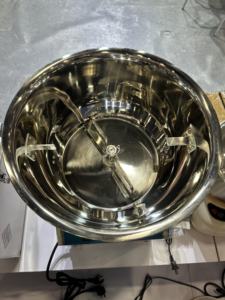 Pétrin Commercial et Domestique de Type Bassin Compact pour Pâte, Capacité 5, 10, 15 kg, Machine à Pétrir la Pâte Batue - Product Image 3