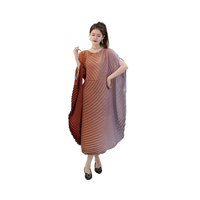 Robe Abaya musulmane avec plis Issey Miyake, ample, confortable, respirante, pour fêtes, mariages, trajets quotidiens, boutique
