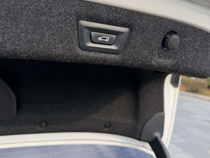 Autos Usados en China, 2019, 525li, Auto de Negocios de Lujo de Tamaño Completo, Serie 5, 525li, Sedán Mediano de Lujo Alemán con Distancia Entre Ejes Extendida - Product Image 4