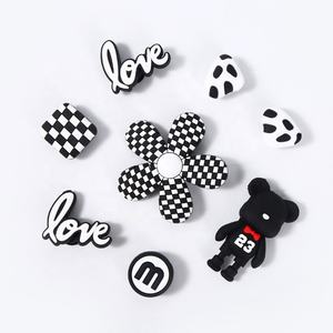 Nouveau Style bricolage PVC chaussures breloques et accessoires ensemble trou chaussures décorations et boucles cadeaux fantaisie - Product Image 2