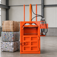 Presse à balles hydraulique verticale économique et facile à utiliser pour le compactage de déchets de carton et de bouteilles en plastique