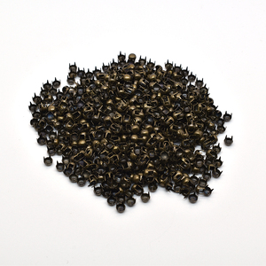 Hot Bán 3Mm Bốn Móng Tay Móng Tay Kim Loại <span class=keywords><strong>Brass</strong></span> Phụ Kiện Vàng Tùy Chỉnh Đinh Tán Stud Nút Kim Loại Cho Giày Dép Và Quần Áo - Product Image 4