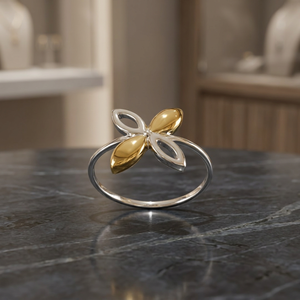 Anillo de Plata Bañado en Oro de Tailandia, Marca Bella Jewelry, Modelo R-12506, Diseño Floral Moderno para Mujer, Ideal para Fiestas - Product Image 2
