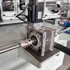 Máquina formadora de cojinetes con motor de engranajes PLC totalmente automática para quillas de partición controladas eléctricamente - Product Image 3
