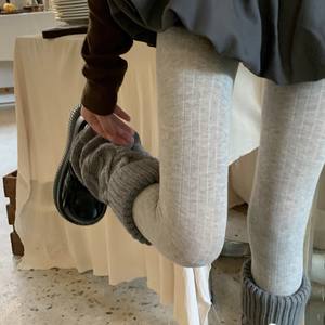 กางเกงเลกกิ้งทรงสลิมมิ่งผ้าฝ้ายสีเนื้อลายทางกว้างซีรีส์ Miu บางเล็กน้อย โปร่งแสง ระดับกึ่งโปร่งใส ช่วยกระชับสะโพก - Product Image 2