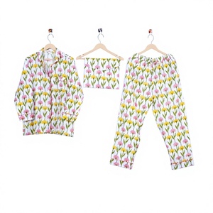 Wholesale Women's 100% Cotton Floral Pattern 2-Piece Pajamas Set Turn-down Collar Elastic Waist Long Sleeves Full Length - Product Image 1