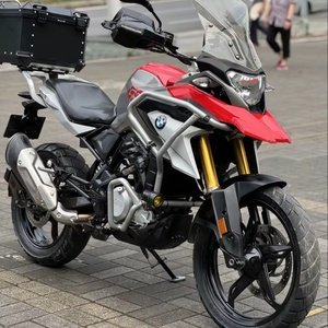 Moto BMW <span class=keywords><strong>G</strong></span> <span class=keywords><strong>310</strong></span> <span class=keywords><strong>GS</strong></span> 310cc monocylindre refroidie par eau, ABS standard et design d'aventure assisté pour la circulation urbaine - Product Image 1
