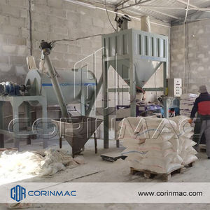 Precio de fábrica Planta mezcladora de hormigón y planta trituradora de piedra con motor central de 220V <span class=keywords><strong>Subastas</strong></span> de equipos pesados - Product Image 3