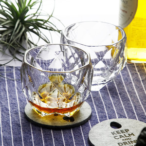 Vente en gros, verres à Whisky à fond épais en verre de Vodka cristal clair avec coupe de diamant rond créatif - Product Image 6