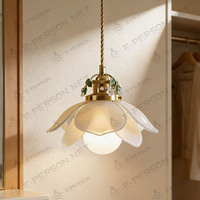 Lampe suspendue moderne en forme de fleur, en laiton et verre, éclairage de luxe pour chambre à coucher et salle à manger