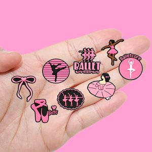 2025 nuove idee di prodotto fibbia fornitore di accessori nuovo Design <span class=keywords><strong>ballerine</strong></span> modello scarpe Decoracion Pvc Charm scarpe personalizzate - Product Image 4