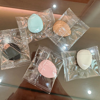 Prix usine beaucoup de couleur forme sans Latex doigt bouffée sec humide double usage visage doux coussin d'air Mini maquillage poudre bouffée éponge