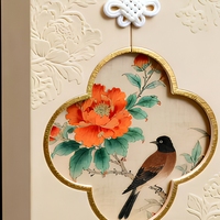 Boîte cadeau de Noël à double ouverture avec logo personnalisé, ouverture centrale et portes à ouverture externe pour l'affichage en magasin de Noël