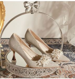 Chaussures de mariée champagne à bout pointu et talons hauts pour femme, assorties pour mariage Xiuhe - Product Image 1
