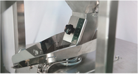 Machine de pesage linéaire automatique haute vitesse à une tête multifonctionnelle pour l'étiquetage, l'emballage et le remplissage de films, sacs plastiques et feuilles d'aluminium de qualité alimentaire