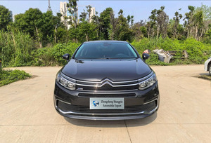 Véhicule d'<span class=keywords><strong>occasion</strong></span> Citroën C5 1.8T Turbo 6 vitesses automatique de luxe, année 2017 - Product Image 2