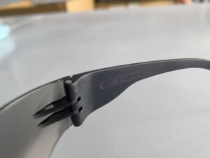 แว่นตานิรภัยสีเข้ม ได้รับการรับรองมาตรฐาน SAFETREE CE & ANSI Z 87.1 - Product Image 3