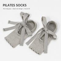 Chaussettes de Pilates personnalisées antidérapantes à bout ouvert avec sangle en ruban pour femmes, idéales pour le yoga, la barre et le ballet