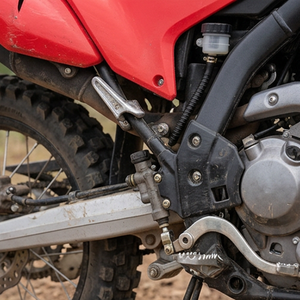 Pompe <span class=keywords><strong>de</strong></span> <span class=keywords><strong>frein</strong></span> arrière droite en alliage d'aluminium <span class=keywords><strong>de</strong></span> haute qualité avec réservoir pour moto et <span class=keywords><strong>quad</strong></span> 125cc-250cc – Pièce <span class=keywords><strong>de</strong></span> rechange - Product Image 3