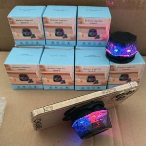 G200 Mini haut-parleur magnétique Petit haut-parleur Support de bureau pour téléphone portable Sports Outdoor Heavy Bass Waterproof RGB Colorful Light <span class=keywords><strong>Speaker</strong></span> - Product Image 1