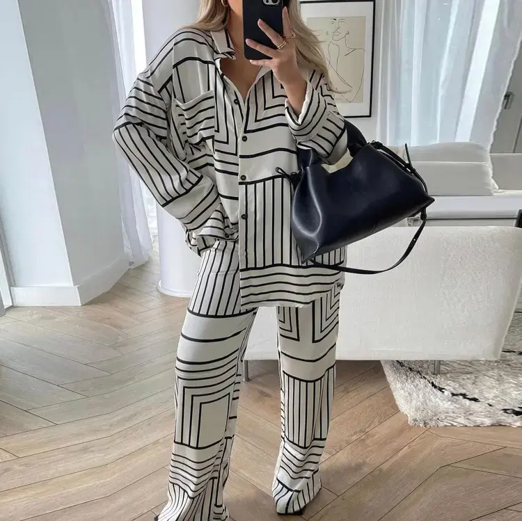 Wholesale Hot Sale Casual Stripe Two Piece Suit Women Elegant Loose Long Sleeve Blouse High Waist Wide Trouser Pants Sets