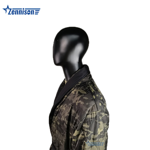 Nueva Bata Larga Tipo Woobie con Estampado de <span class=keywords><strong>Camuflaje</strong></span> Negro, Diseño Ligero y Cálido para una Comodidad Relajada y Uso Versátil en Interiores y Exteriores - Product Image 3