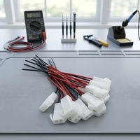 Kabel Harness PVC Merah & Hitam Kustom dengan Konektor Pengunci Plastik Putih & Ujung Kabel Berlapis Timah untuk Sambungan Daya Refrigerasi