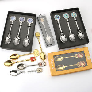 مخصصة التذكارية ريجا ملعقة تذكارية برشلونة لندن لندن براغاريا محفورة براونز - Product Image 1