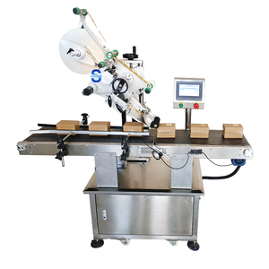 Étiqueteuse automatique à grande vitesse à surface plane pour emballage de papier de film de cartons avec noyau de moteur PLC pour l'intégration de ligne - Product Image 1