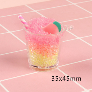 Modèle en résine de tasse de smoothie aux fruits en gros, breloques en résine Kawaii qui brillent dans le noir pour la décoration de voiture - Product Image 5