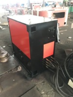 Machine de cintrage de profilés entièrement hydraulique à trois rouleaux avec réglage arc-vers le bas W24S-6