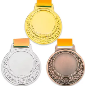 New Factory Wholesale Low Minimum Personalized Logo Football Soccer Medal Award Souvenir Metal Medal