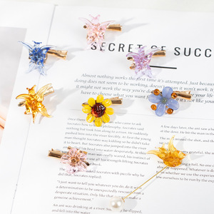 Zibo Glass Butterfly <b>Small</b> Flowers Hairpin Glass New Accessory Side Clip Ear Stud Brooch Fresh And Exquisite <b>Gift</b> - Product Image 1