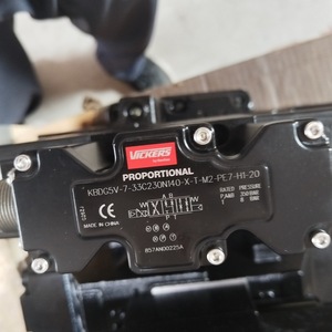 Vanne proportionnelle Vickers KBDG5V-7-33C230N140 X T M2 PE7 H1 20 Contrôle hydraulique industriel - Product Image 1