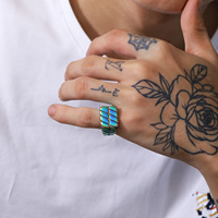 Schillernder Gerillter Breiter Ring im Hip-Hop-Stil aus Edelstahl, Trendiger Modischer Statement-Fingerring für Alltag und Partys