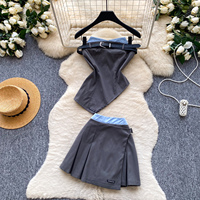 Ensemble deux pièces d'été pour femme : haut bustier élégant et jupe mini plissée taille haute