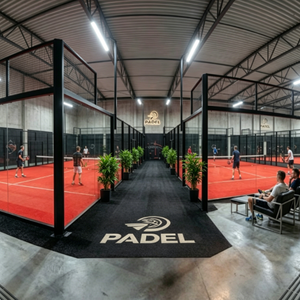 Césped Artificial Negro Resistente para Gimnasio con Logotipo Personalizado, Piso Deportivo Antideslizante para Cancha de Pádel, Club, Estadio, Tapete para Corredores - Product Image 2