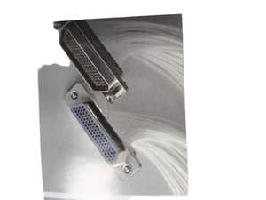 Produits de la série J30J avec des capacités de courant mixtes, grandes et petites - Product Image 2