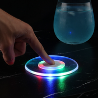 Dessous de verre clignotant LED étanche avec multicolore pour les mariages promotionnels de boîte de nuit Noël Halloween Graduations Pâques